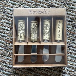 NWT 4 cheese spreaders handles made out of wine corks